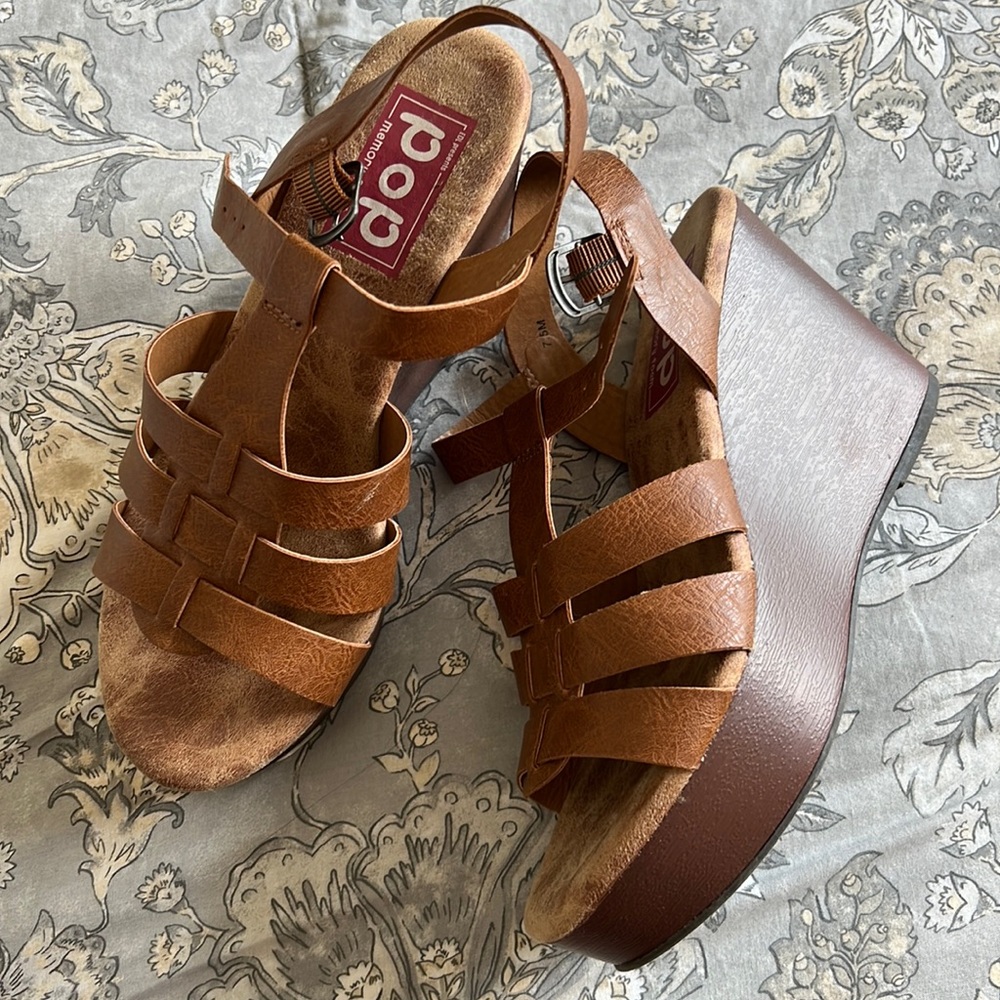 Brown POP Wedges